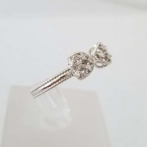 Sterling Silver Bow Ring - Picture 5 of 8